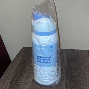 NWTO Owala UO Exclusive bow 32oz